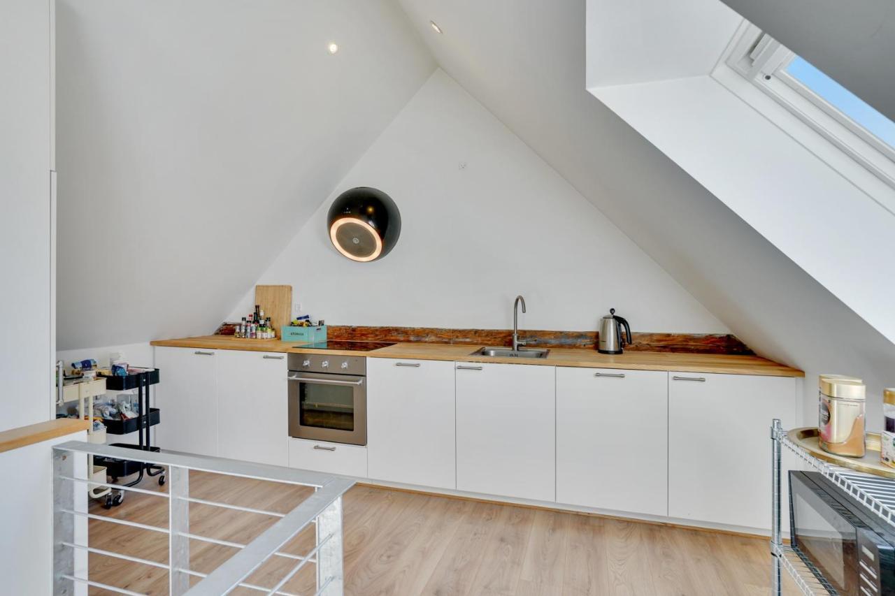 Bath Tub Penthouse In The City Aalborg Exterior foto